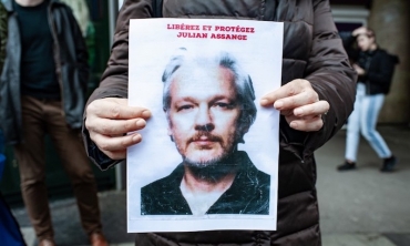 Perché il popolo svizzero può salvare Julian Assange