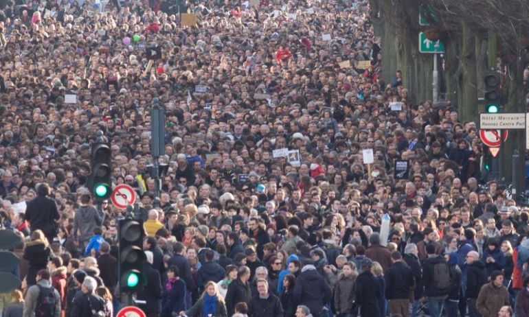 Crisi economica, sanitaria e repressione: il caso della Francia