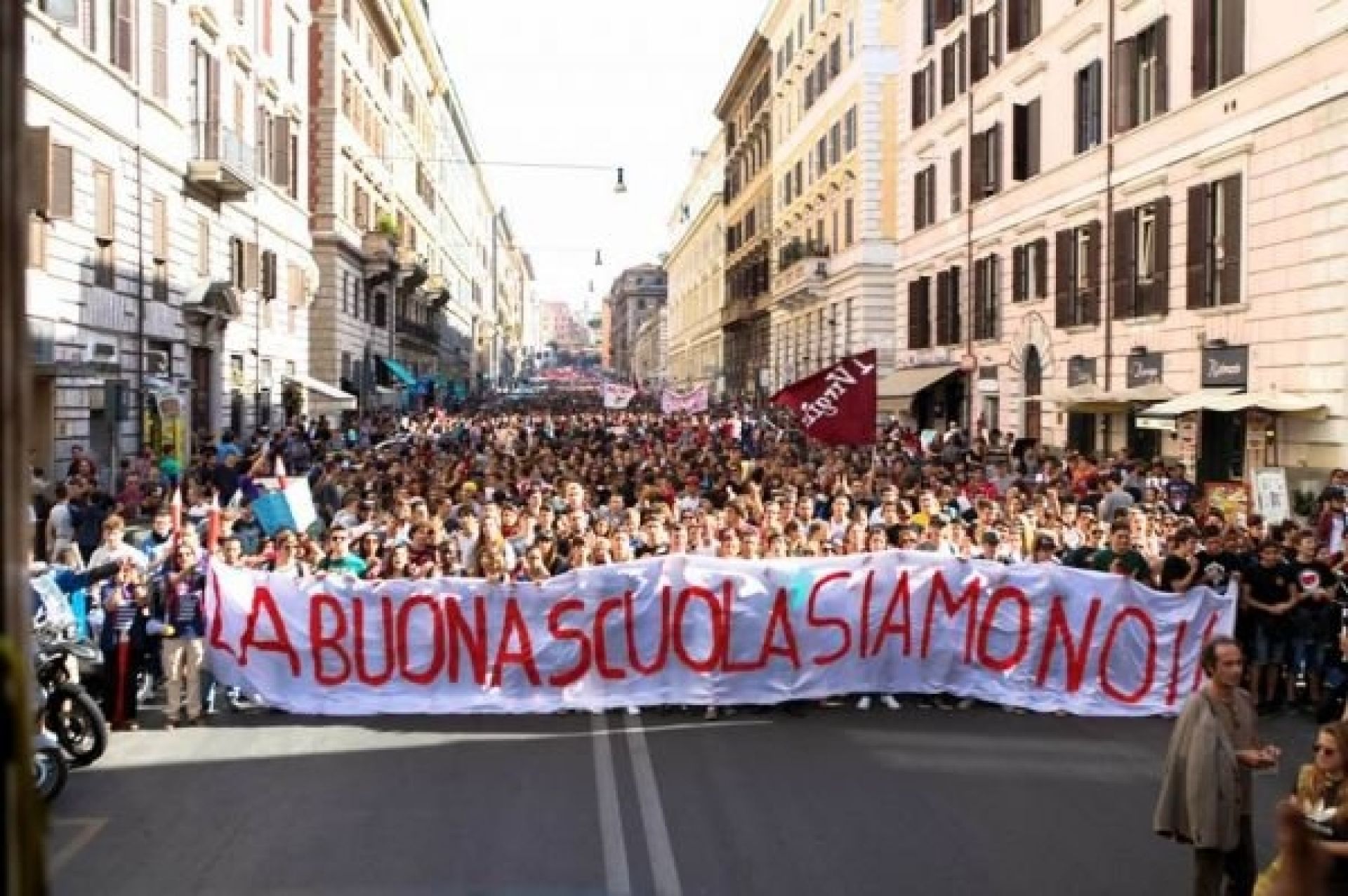 Un primo risultato della lotta della scuola: il Governo posticipa la controriforma