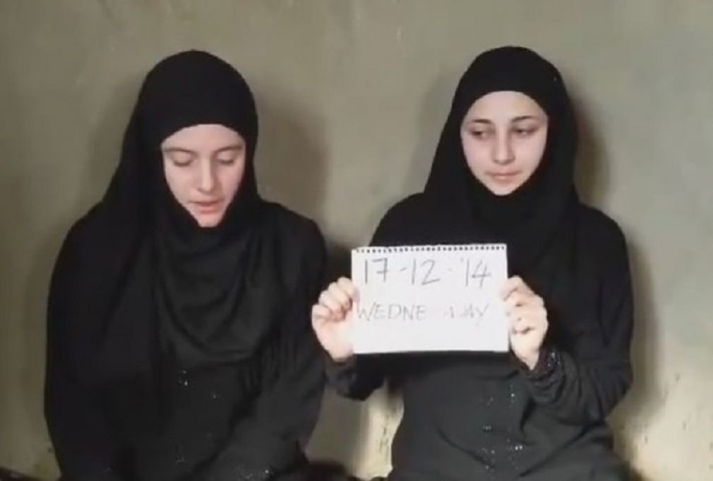 Video delle due ragazze che chiedono all’Italia di pagare i rapitori