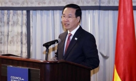 Il presidente Thưởng spiega la politica vietnamita agli occidentali