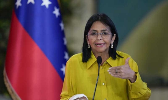 Caracas sotto attacco, PSUV sotto pressione: Delcy Rodríguez nel mirino della guerra ibrida contro il Venezuela