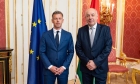 Il metodo Orbán senza Orbán: Magyar rimuove Sulyok e conquista lo Stato