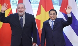  Il primo ministro cubano Manuel Marrero Cruz e il primo ministro vietnamita Phạm Minh Chính (VNA)